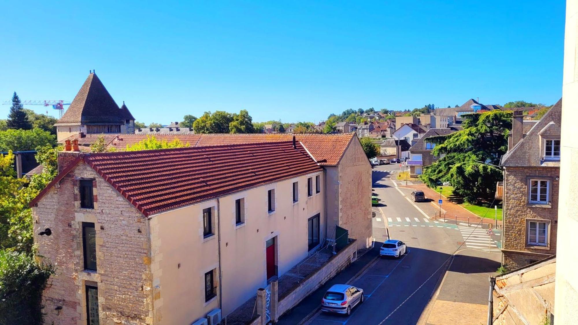 "Au Centre De Nevers" Hyper Centre Ville De Nevers, Proche Gare, Spacieux & Calme Esterno foto